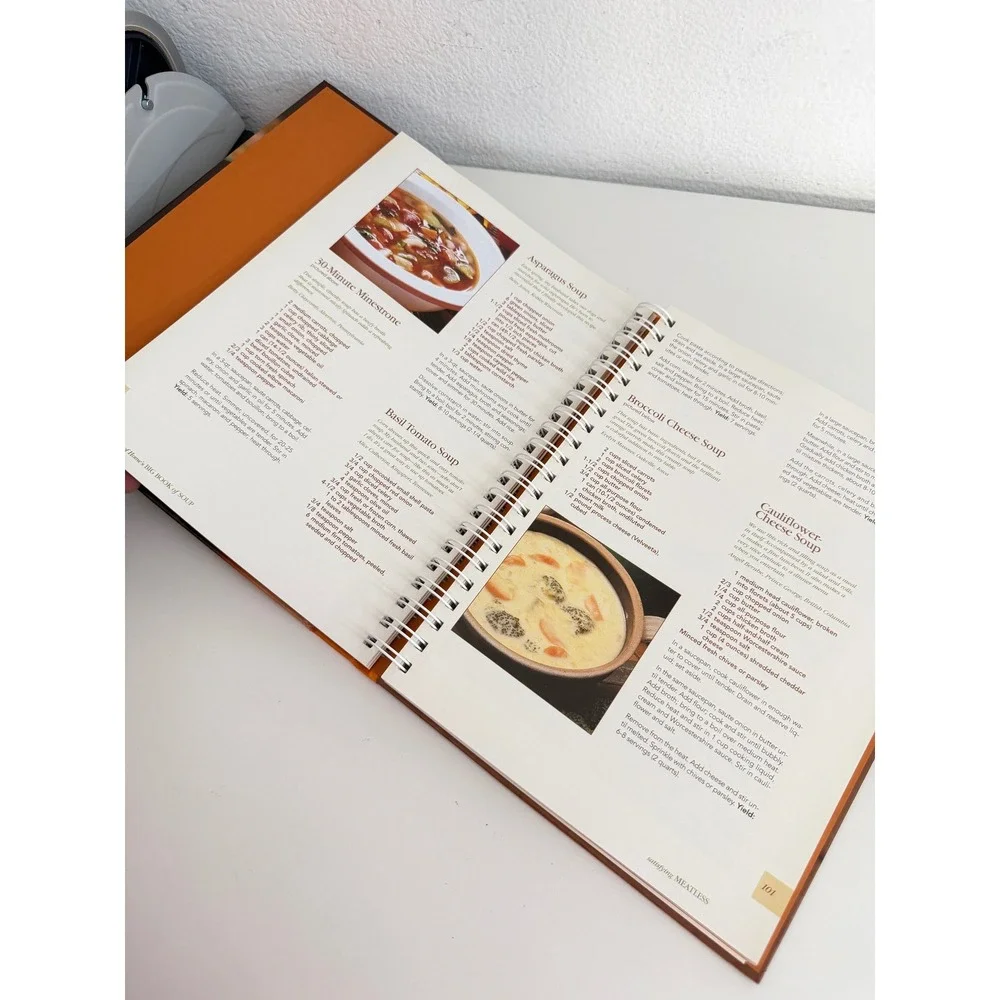 Taste of Home Big Book of Soup Cookbook 500+ Recipes Spiral Bound 9780898216103